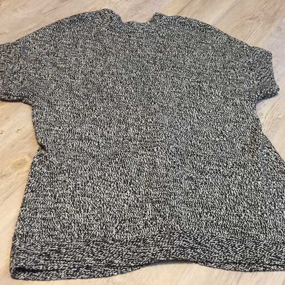 Lane Bryant short sleeve sweater - Picture 3 of 4